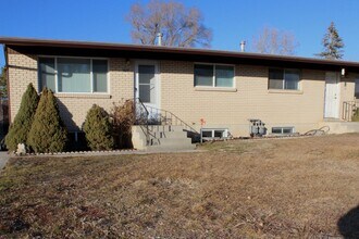 Building Photo - 825 E 760 N