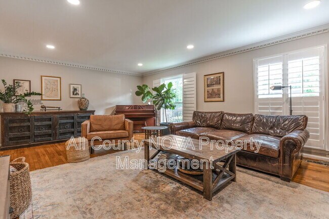 Building Photo - 6612 Weatheford Ct