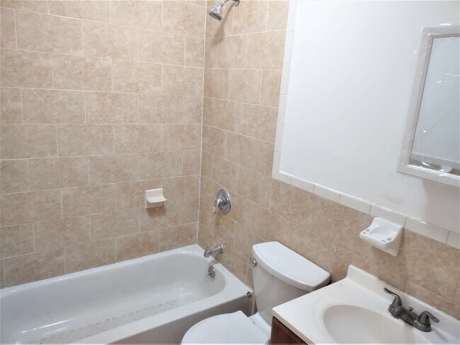 Foto del edificio - 903 Glenmore Ave