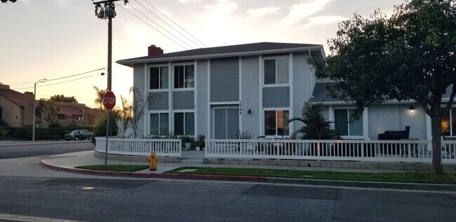 Building Photo - 1703 California St
