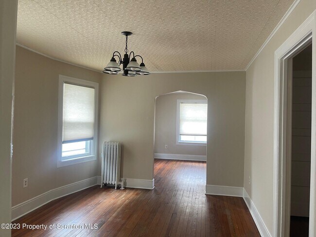 Building Photo - 1308 Oram St