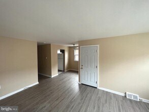 Building Photo - 149 Abbey Terrace