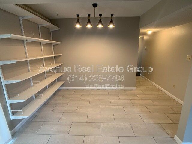 Building Photo - 1662 E Swan Cir