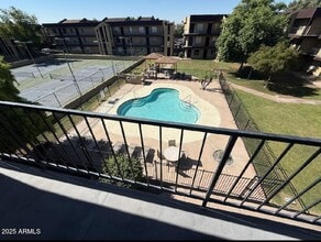 Building Photo - 461 W Holmes Ave