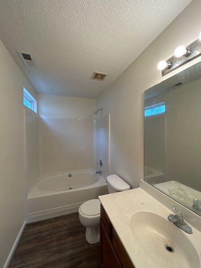 T.R. Lawing Realty Property Alquileres en Charlotte, NC