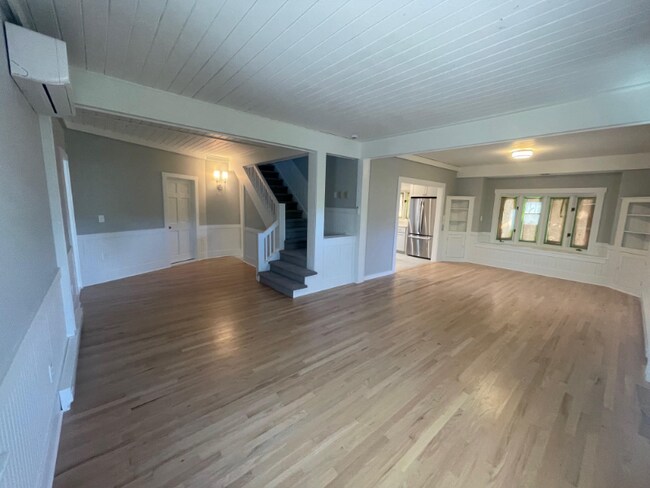 Building Photo - 2495 Cottontail Rd