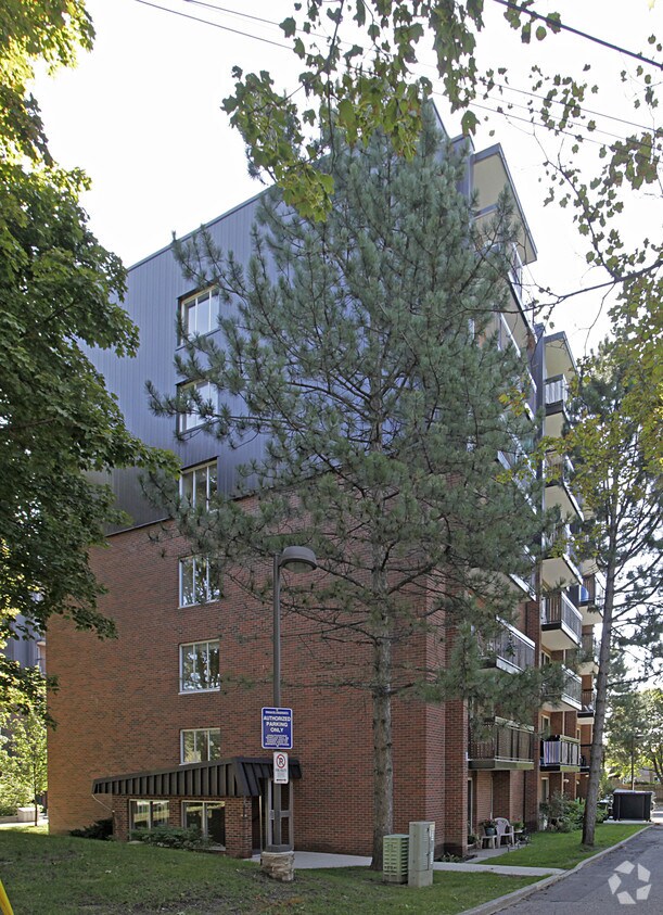 Building Photo - Dunlop Pines II