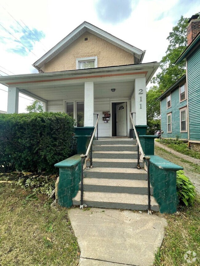 Building Photo - 211 Ballard St