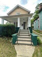 Building Photo - 211 Ballard St