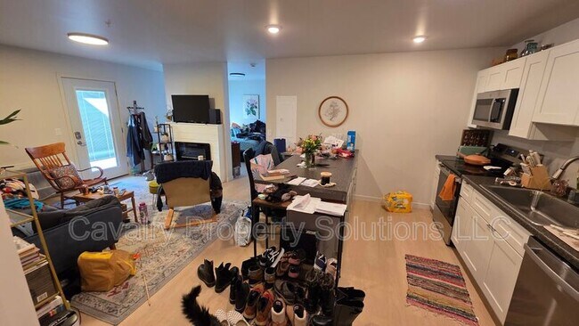 Foto del edificio - 1221 Commonwealth Ave