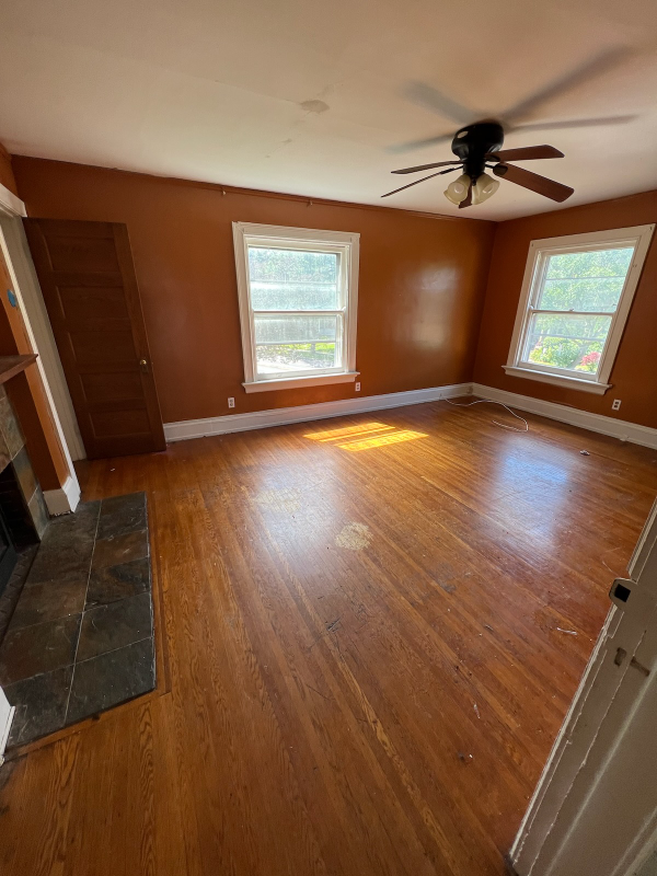 Primary Photo - 215 Chili Ave