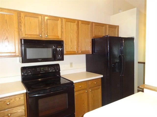 Building Photo - 2759 Beal Dr