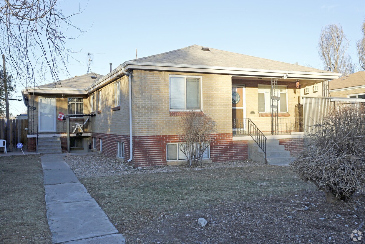 17691775 Clinton St, Aurora, CO 80010 Apartments in Aurora, CO