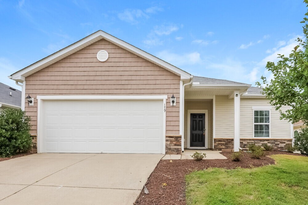 Foto principal - 179 Plymouth Dr