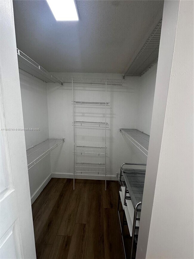 Foto del edificio - 12452 NW 11th Ln