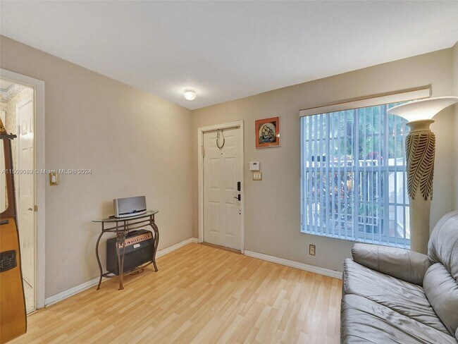 Building Photo - 2256 NW 170th Ave