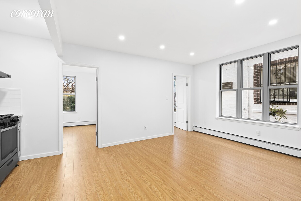 Primary Photo - 426 McDonald Ave