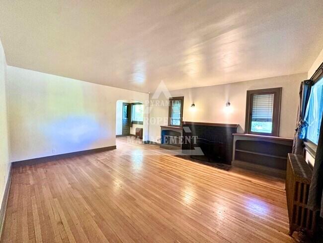 Building Photo - 1177 E 100 S
