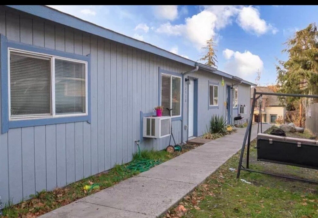 Foto principal - 2516 E Hartson Ave