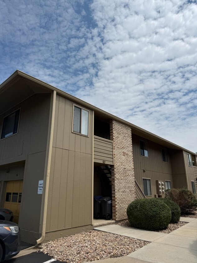 Photo - 1410 Crete Ct #F