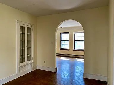 Foto del edificio - 3070 N Oakland Ave