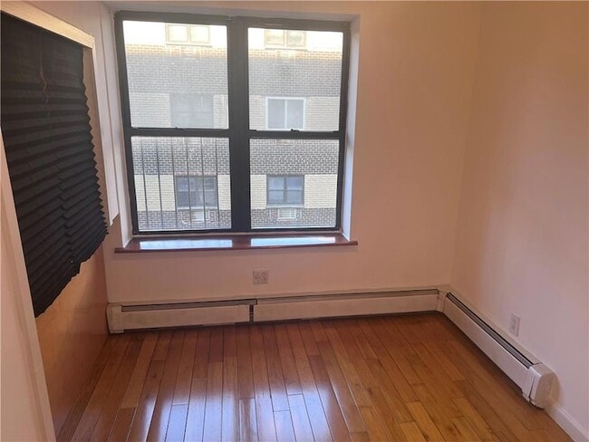 Foto del edificio - 129 Beach 118th St