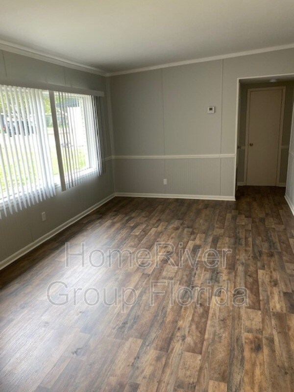 Building Photo - 2853 Rouen Ave