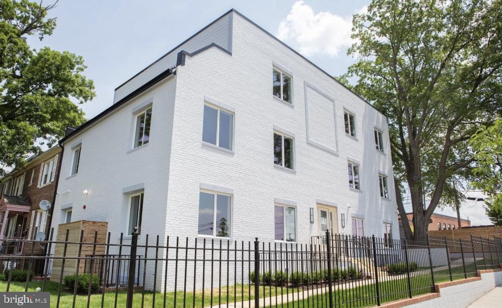 Primary Photo - 1701 Trinidad Ave NE