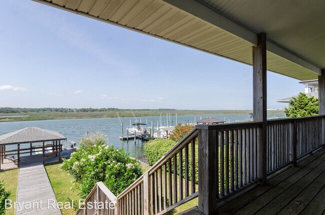Foto del edificio - 3 br, 2.5 bath House - 46-B Pelican Drive