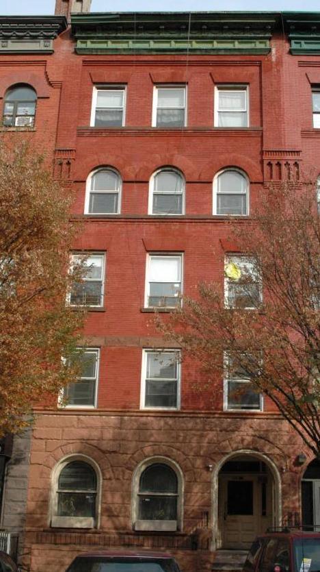 Foto principal - 213 W 135th St