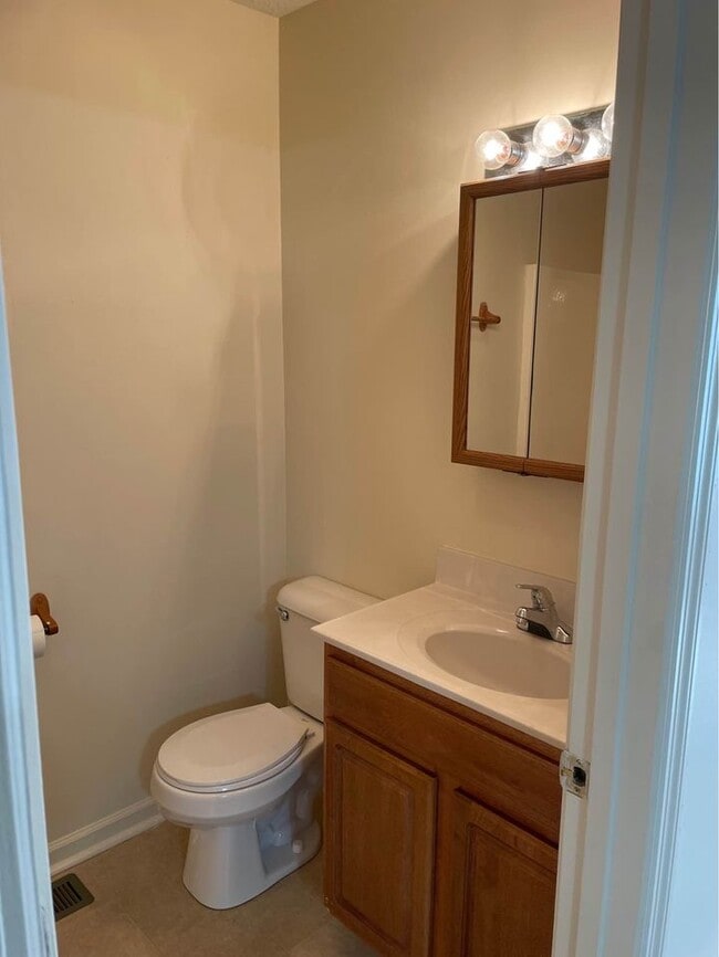 Building Photo - 217 Aqueduct Dr