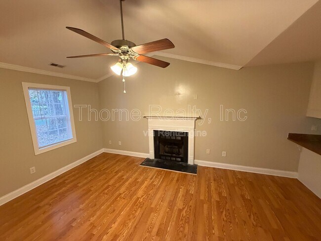 Foto del edificio - 113 Charlotte Ave