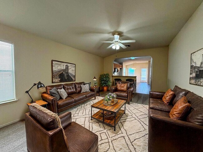 Building Photo - Charming One-Story in Plum Creek – 5077 Ha...