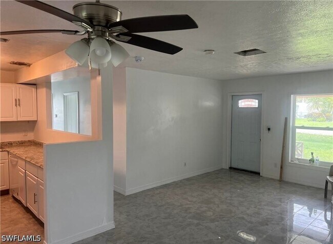 Foto del edificio - 160 Brooks Rd