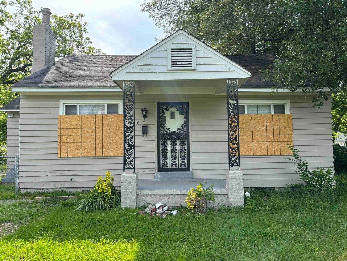 Primary Photo - 1616 Prescott Rd
