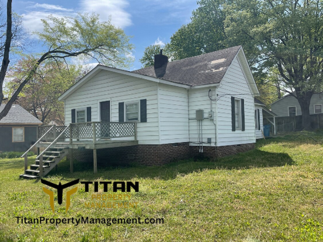 Foto principal - 2bed/2bath home with bonus area