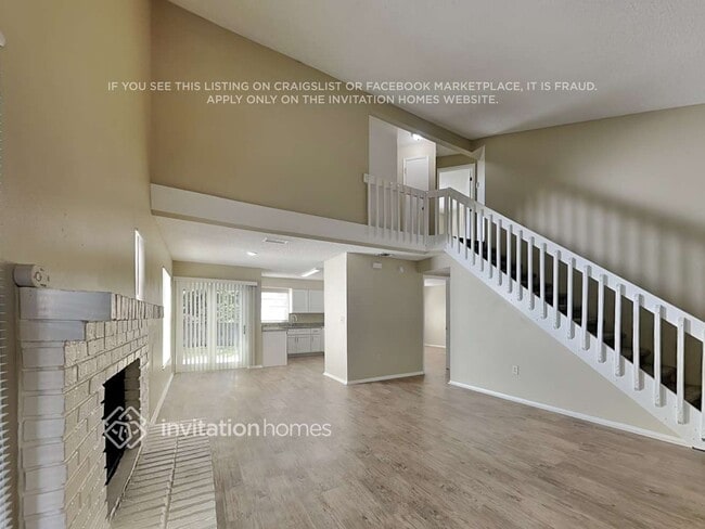 Building Photo - 546 Lake Dexter Blvd