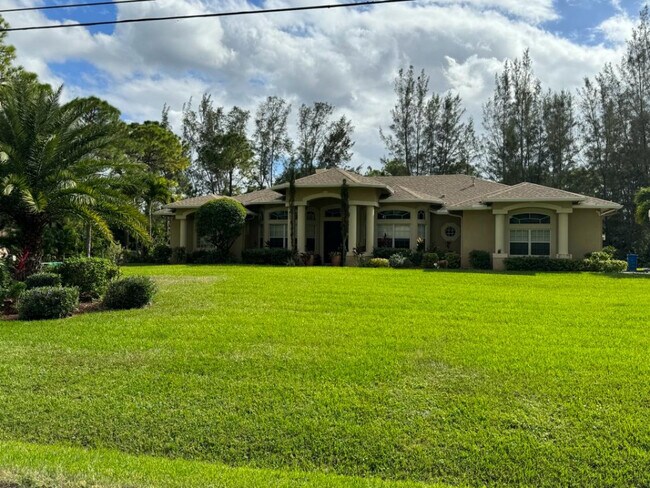 Foto del edificio - 15202 82nd St N