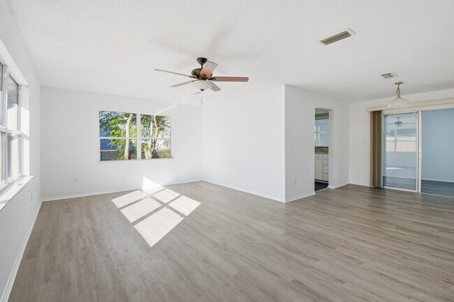 Building Photo - 189 Deltona Blvd