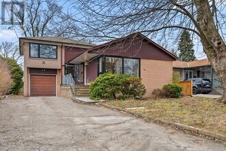 Building Photo - 135 Waterloo Ave