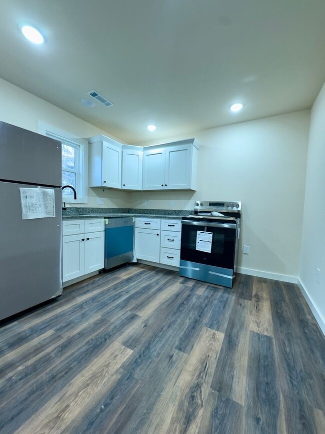 Foto del edificio - Simonds Road Duplex