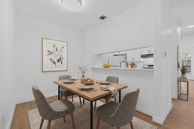 Foto del edificio - 11306 Nicole Cove