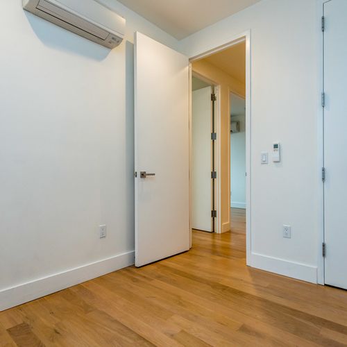 Foto del edificio - 829 Willoughby Ave