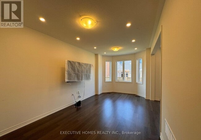 Photo du bâtiment - 506 Threshing Mill Blvd.