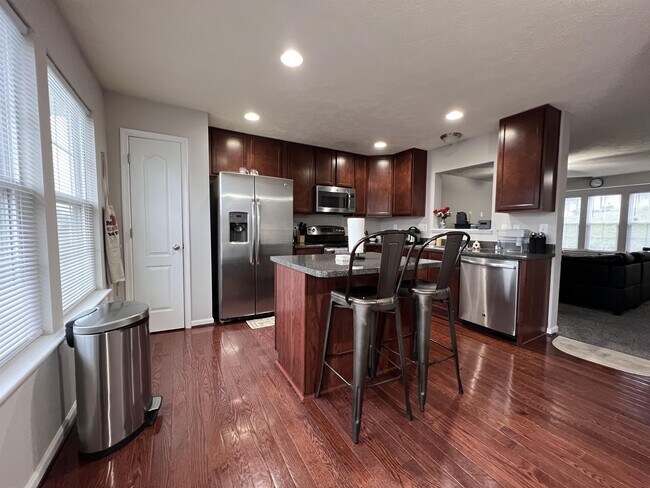 Building Photo - 239 Raven Run