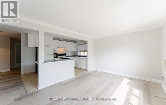 Building Photo - 56 Mendota Rd