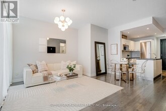 Building Photo - 90 Park Lawn Rd