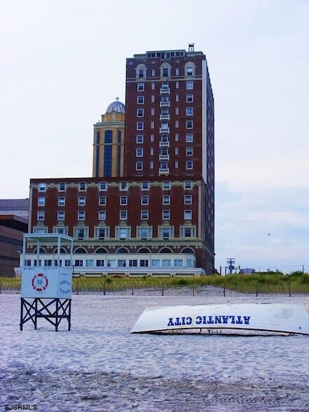 Building Photo - 2721 Boardwalk
