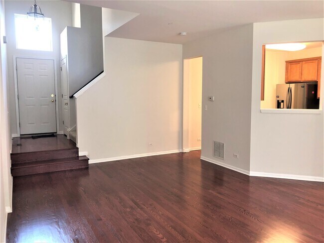 Building Photo - 1473 Yellowstone Dr