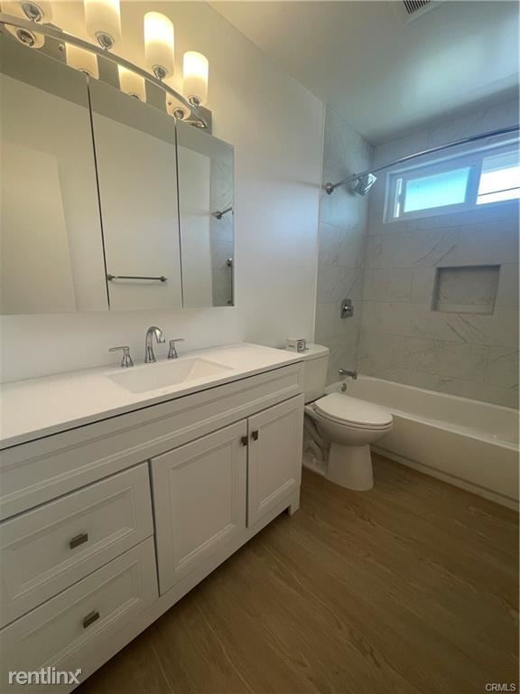 Foto del edificio - 3 br, 1.5 bath Duplex - 24444 Ward St